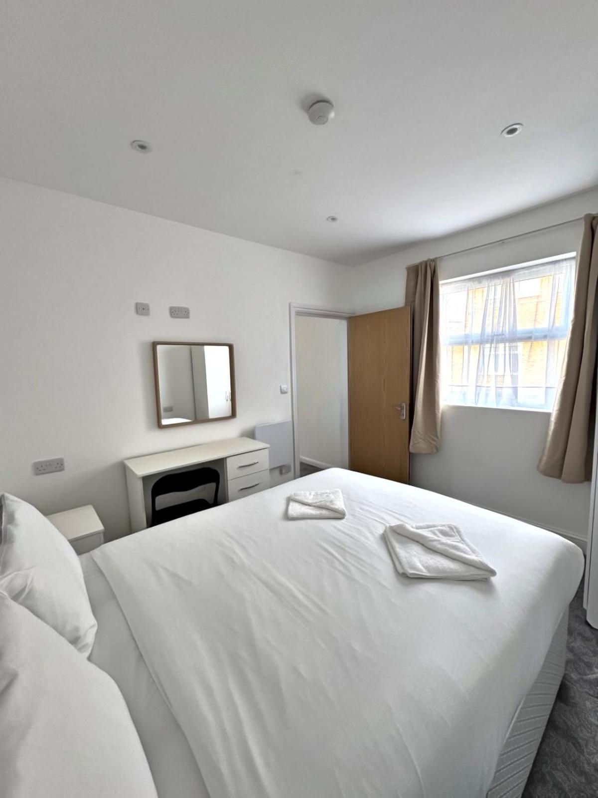 Park Hotel อิลฟอร์ด ภายนอก รูปภาพ