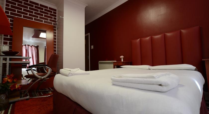 Park Hotel อิลฟอร์ด ภายนอก รูปภาพ