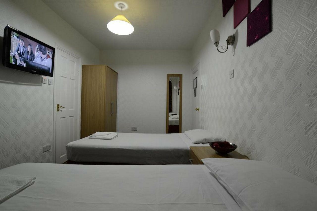 Park Hotel อิลฟอร์ด ภายนอก รูปภาพ